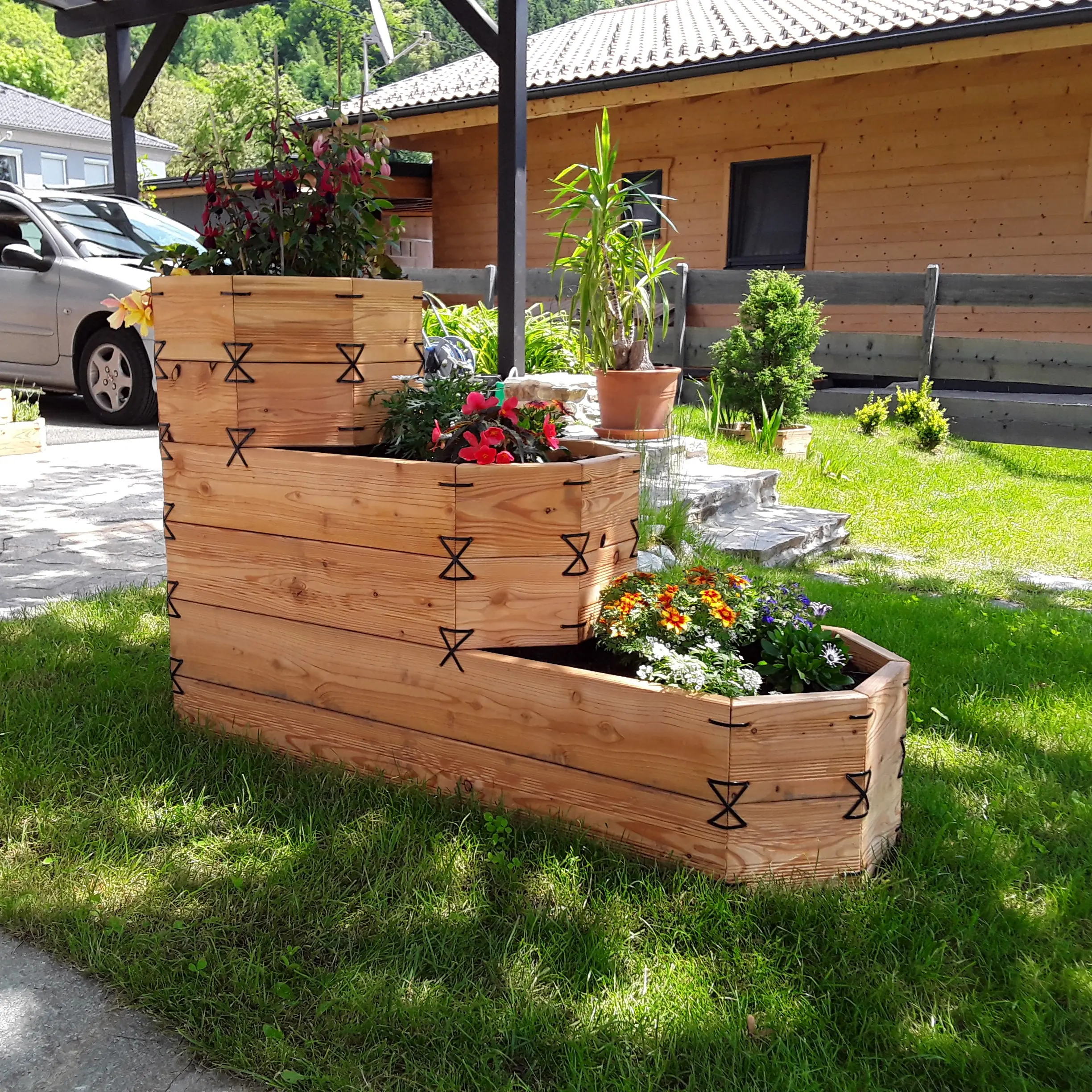 Pflanzentreppe – vertikale Lösung für kleine Gärten & Balkone - Gartenprojekt Foto 5
